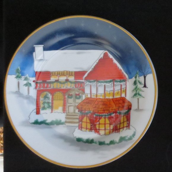 American Atelier Eight Inch 4 Plate Set Winter Village #5053 Colorful Ceramic - Picture 2 of 10